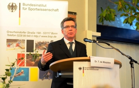 Dr. Thomas de Maizière, Bundesminister des Innern, bei seiner Rede anlässlich der 40 Jahr- Feier des Bundesinstituts für Sportwissenschaft, 8. Dezember 2010